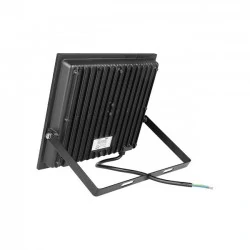 Naswietlacze-led-50w-i-wiecej - naświetlacz led czarny o mocy 150w z neutralnym światłem 4500k ip65 tiga 8681 lvt 