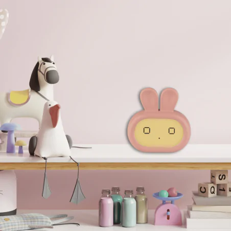 Oswietlenie-do-pokoju-dzieciecego - zegar z budzikiem różowy króliczek z wyświetlaczem prezent dla dziecka interblue 