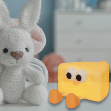 Oswietlenie-do-pokoju-dzieciecego - lampka nocna led dziecięca żółty serek świecąca zabawka interblue 