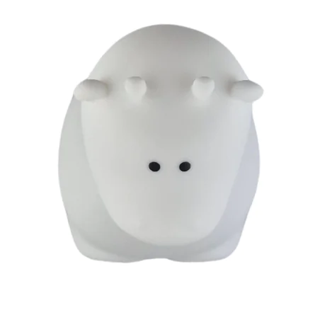 Oswietlenie-do-pokoju-dzieciecego - lampka nocna led dziecięca z kolorowymi chustkami żyrafa prezent urodzinowy interblue 