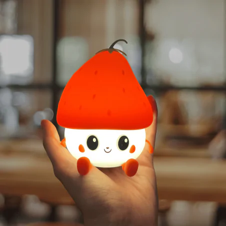 Oswietlenie-do-pokoju-dzieciecego - lampka nocna stołowa dla dzieci truskawka prezent dla dziecka interblue 