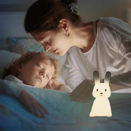 Oswietlenie-do-pokoju-dzieciecego - lampka nocna led dla dzieci biały królik na pilota interblue 
