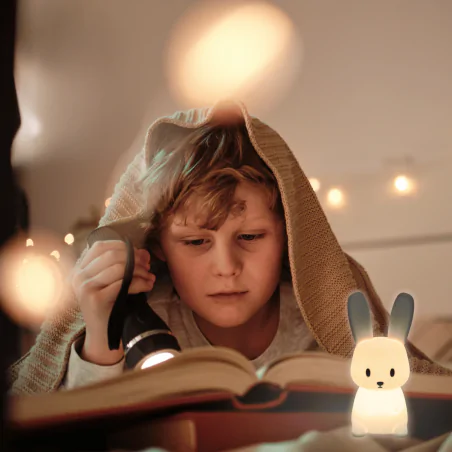 Oswietlenie-do-pokoju-dzieciecego - lampka nocna dla dzieci zajączek ze zmienną barwą światła prezent interblue 