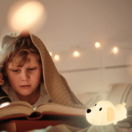 Oswietlenie-do-pokoju-dzieciecego - lampka nocna led piesek na prezent dla dzieci interblue 
