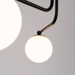 Lampy-sufitowe - żyrandol 5 ramienny białe kule na czarnych ramionach astral 5 g9 sollux sl.1663 