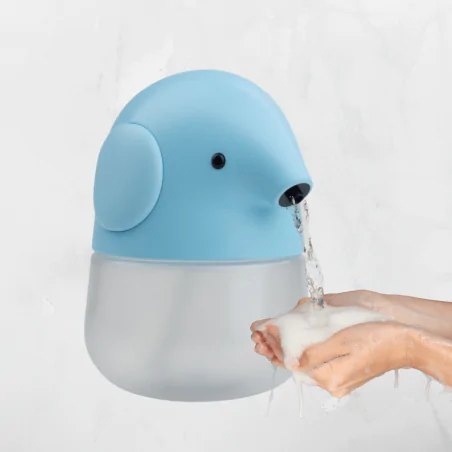 Oswietlenie-do-pokoju-dzieciecego - dozownik na mydło w formie niebieskiego słonika dla dzieci interblue 