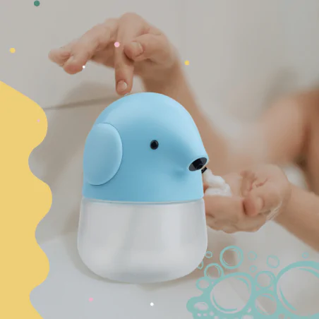 Oswietlenie-do-pokoju-dzieciecego - dozownik na mydło w formie niebieskiego słonika dla dzieci interblue 