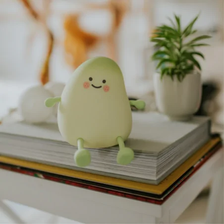 Oswietlenie-do-pokoju-dzieciecego - lampka nocna led dla dziecka ciepłe światło mango silikonowa interblue 