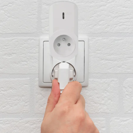 Urzadzenia-zdalnie-sterowane - zestaw gniazd zdalnie sterowanych na pilota biały p0070 emos 