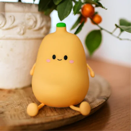 Oswietlenie-do-pokoju-dzieciecego - lampka nocna led banan ciepła do zasypiania silikonowa interblue 