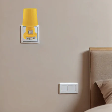 Lampki-do-kontaktu - lampka nocna do gniazdka żółta z włącznikiem ml-1 rum-lux 