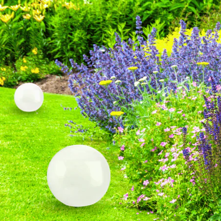 Lampy-kule-ogrodowe - lampa solarna do ogrodu kula o średnicy 40cm na pilota z kolorowym światłem polux-goldlux 