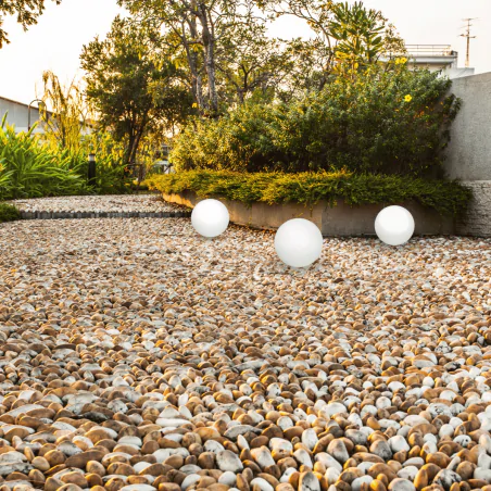 Lampy-solarne - lampa solarna kula ogrodowa 17cm wbijana z kolorowym światłem vo1928 volteno 