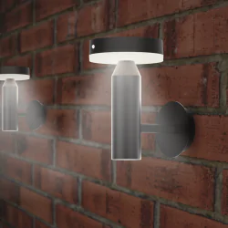 Lampy-solarne - lampa solarna elewacyjna kinkiet czarny z możliwością ładowania przez usb gwinea 329783 polux-goldlux 