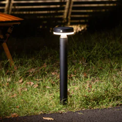 Lampy-solarne - lampa solarna stojąca do ogrodu czarna z czujnikiem ruchu i zmierzchu gwinea 329790 polux-goldlux 