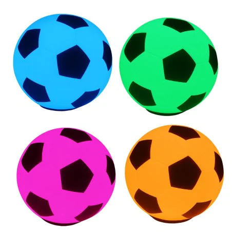 Oswietlenie-do-pokoju-dzieciecego - lampka w kształcie piłki nożnej prezent dla małego kibica fana futbolu interblue mw61289 