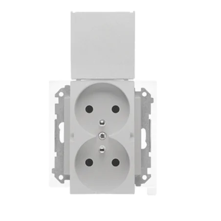 Gniazda-podwojne-podtynkowe - srebrne gniazdo podwójne z klapką do łazienki aluminium mat tgz2bmcz.01/143 kontakt simon 55 