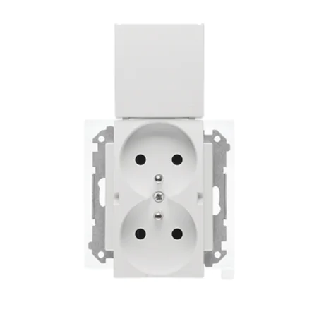 Gniazda-podwojne-podtynkowe - białe matowe gniazdo podwójne z klapką łazienkowe z uszczelką tgz2bmcz.01/111 kontakt simon 55 