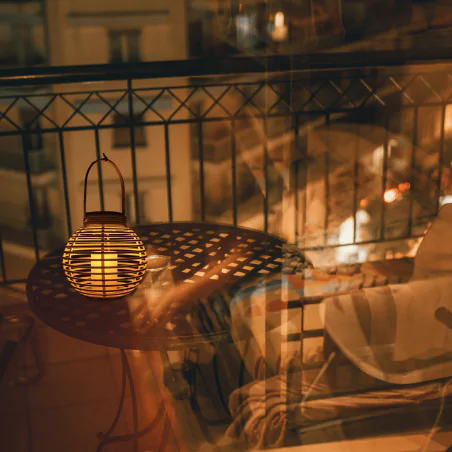 Ozdobne-oswietlenie-do-ogrodu - latarenka solarna biała kula wisząca ip44 lanter vo2791 volteno 