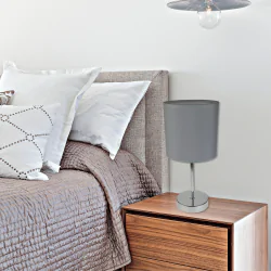 Lampki-nocne - lampka nocna stołowa do sypialni na chromowanej nóżce szara glamour agnes 03147 ideus 