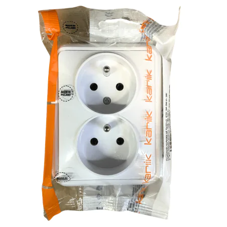 Gniazda-podwojne-podtynkowe - gniazdo podwójne z uziemieniem czeskie z ramką gpd-2z liza karlik 