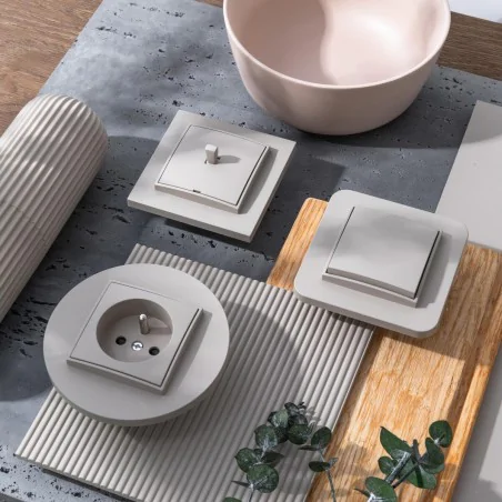 Ramki-potrojne - 60mr-3 ramka potrójna taupe do gniazd i włączników z serii mini karlik 