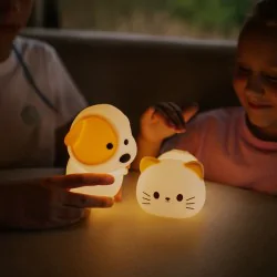 Oswietlenie-do-pokoju-dzieciecego - lampka w kształcie kotka z dźwiękiem na prezent do usypiania usb interblue 