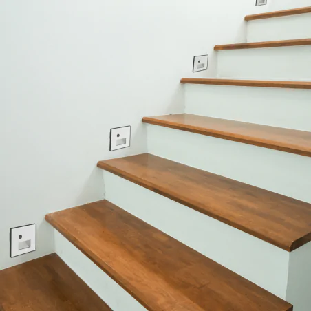 Oswietlenie-schodowe - oprawa schodowa led z czujnikiem ruchu lampka biała kwadratowa ze zmienną barwą światła wektor 04865 ideus 