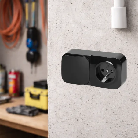 Wylaczniki-jednobiegunowe - or-oe-7207 czarne gniazdo z wyłącznikiem światła poziome natynkowe ip20 todo orno 