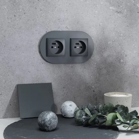 Ramki-potrojne - ramka potrójna okrągła biała do gniazd i włączników z serii mini karlik mrto-3 