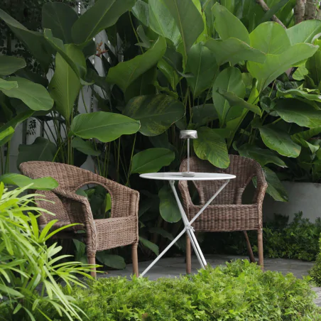 Ozdobne-oswietlenie-do-ogrodu - lampa stołowa led ogrodowa biała na taras i balkon casblanca polux/goldlux 