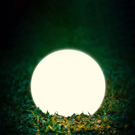 Lampy-kule-ogrodowe - lampa solarna kula do ogrodu o średnicy 20cm z neutralnym światłem 4000k polux/goldlux 