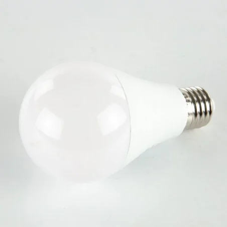 Gwint-trzonek-e27 - żarówka led e27 a70 18w-120w 1700lm 240° 3000k ciepły energy f maxled 