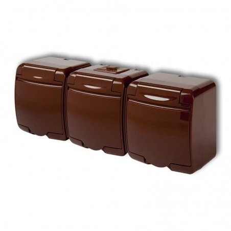 Gniazda-elektryczne - potrójne gniazdo hermetyczne schuko brązowe z przesłonami 4ghe-3sp junior karlik brąz 