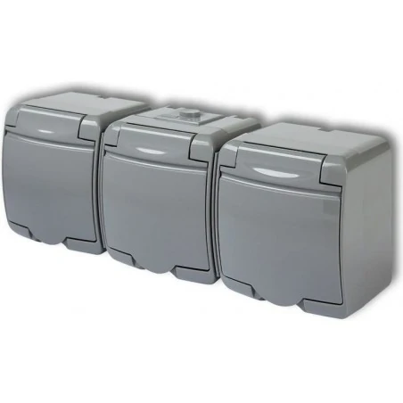 Gniazda-elektryczne - 10ghe-3p gniazdo potrójne szare z klapką i przesłonami natynkowe junior karlik 