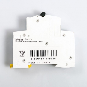 Wylaczniki-nadpradowe-bezpieczniki - wyłącznik nadprądowy a9k02120  1p c 20a schneider 