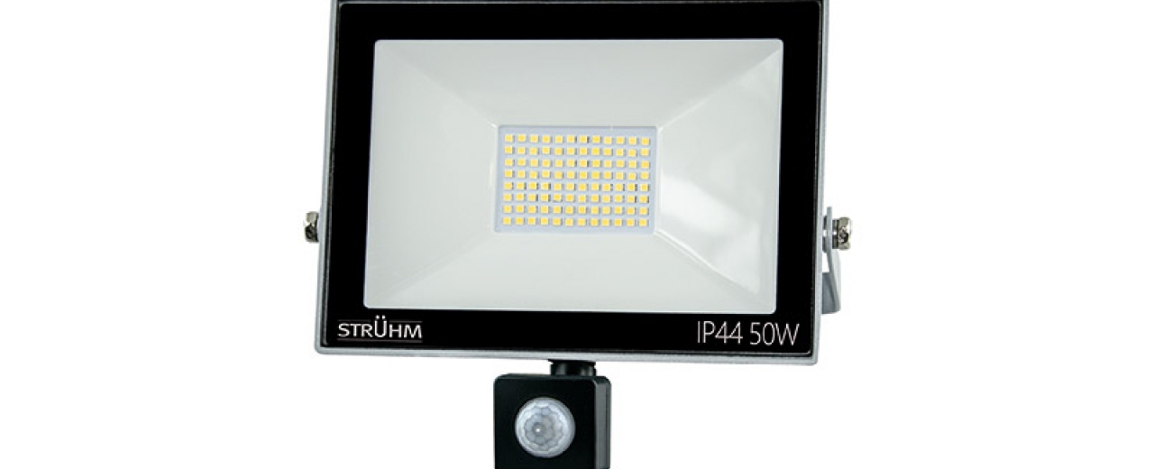 Oświetlenie zewnętrzne- naświetlacze LED z czujnikiem ruchu