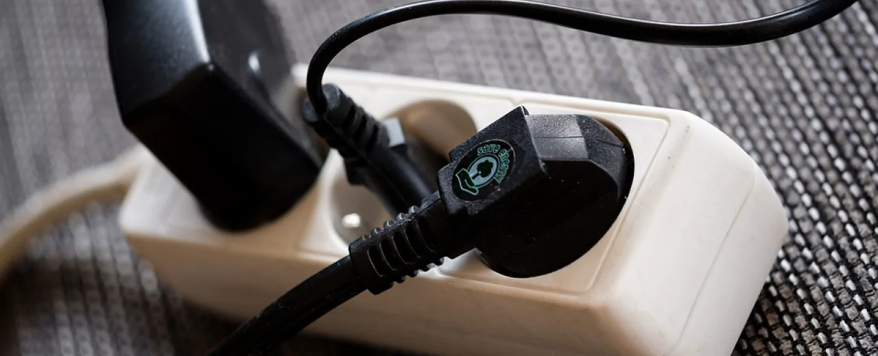 Przedłużacz elektryczny – jak wybrać odpowiedni?