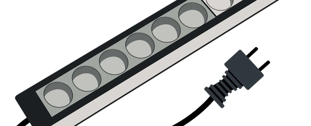 Listwa antyprzepięciowa i listwa filtrująca - jakie kupować?