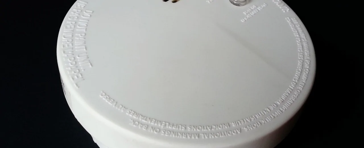 Czujniki dymu i gazu – co zrobić, aby się prawidłowo zabezpieczyć? 