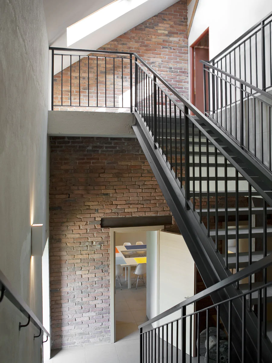 Czym są włączniki krzyżowe i schodowe ?